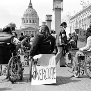 Personas con discapacidad protestando a favor del 504.